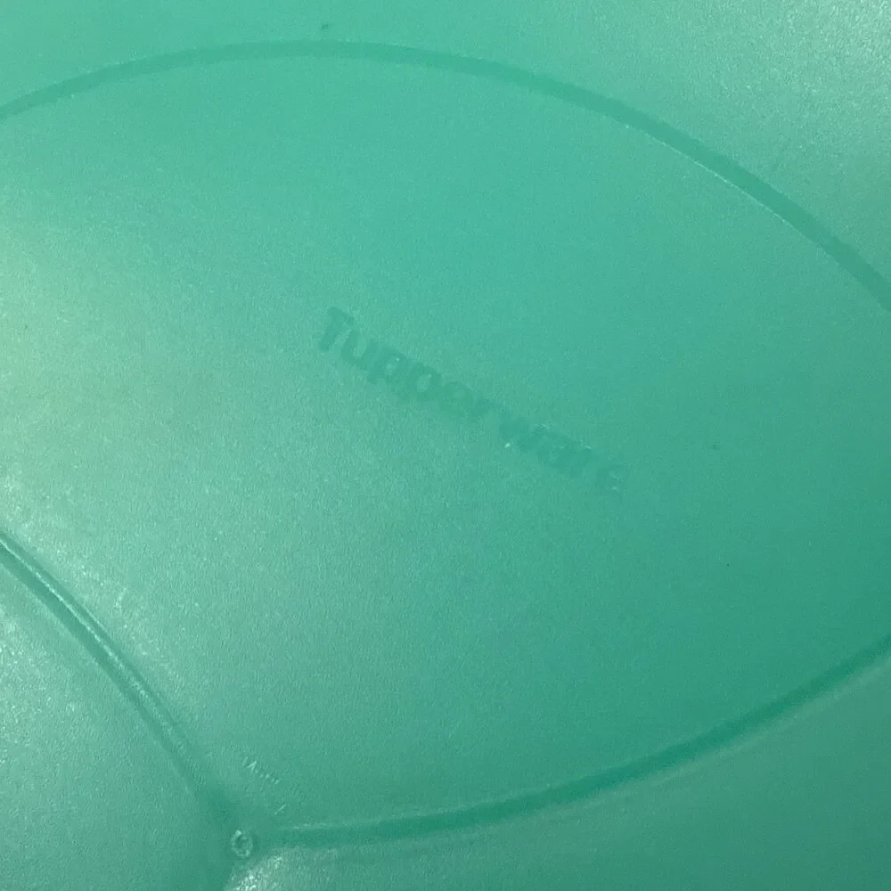 Tupperware Chip 'N Dip Serving Center Bowl Set Green 4 Containers With Lids